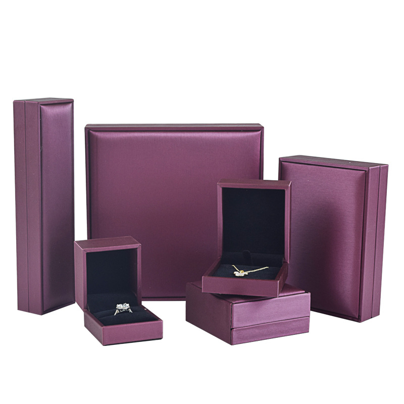 Brushed PU Leather Luxury Flip-Top Jewelry Box detail 1