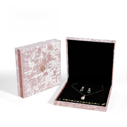 Vintage pink velvet flip-top jewelry box detail 5