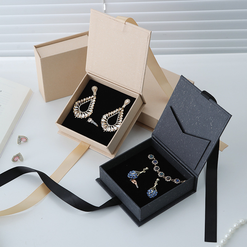Magnetic Flip-Top Multi-Purpose Jewelry Box 展示图 4