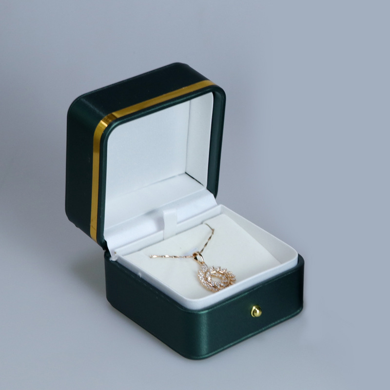 Gold-Trim Rounded PU Leather Flip-Top Jewelry Box detail 5