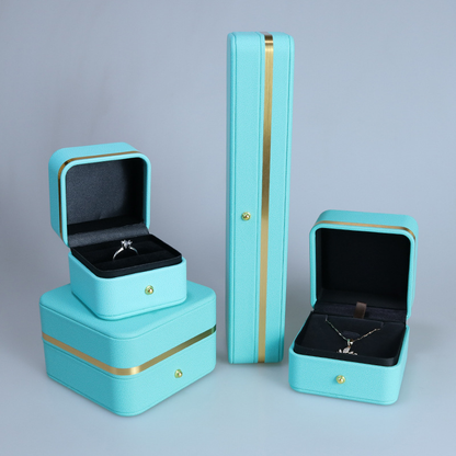 Gold-Trim Rounded PU Leather Flip-Top Jewelry Box detail 6