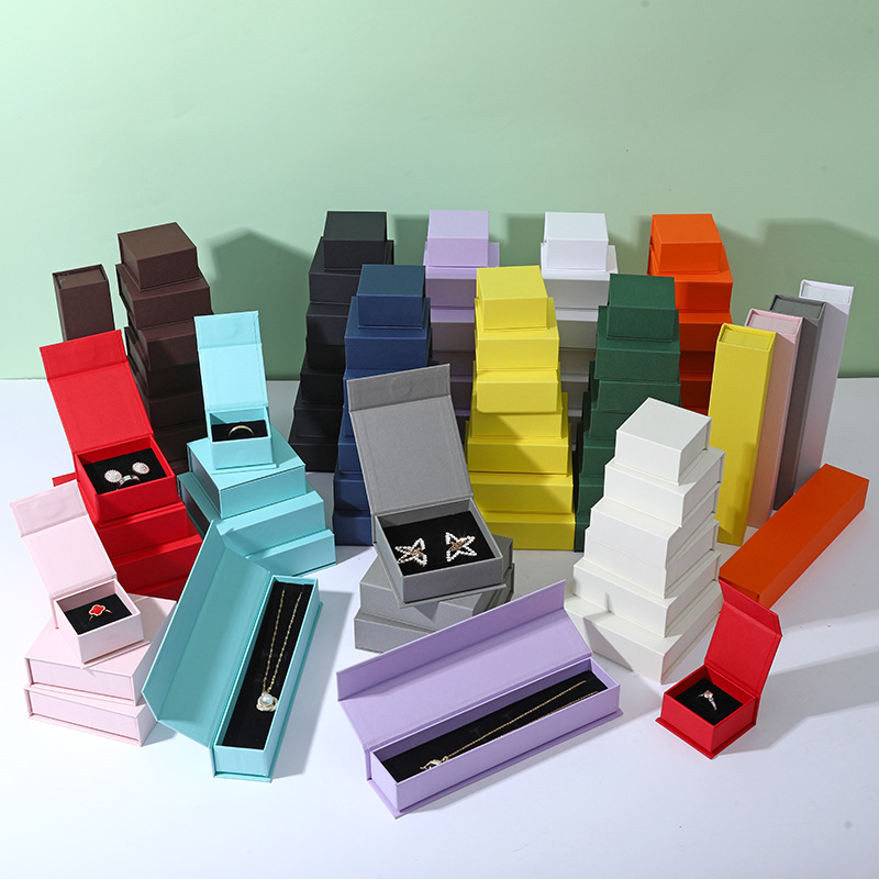 Versatile Magnetic Flip-Top Jewelry Box 展示图 12