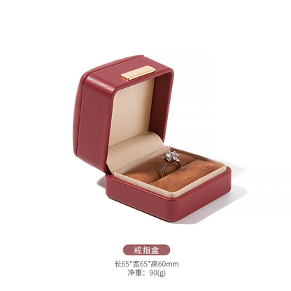 Premium PU leather rounded flip-top jewelry box detail 7